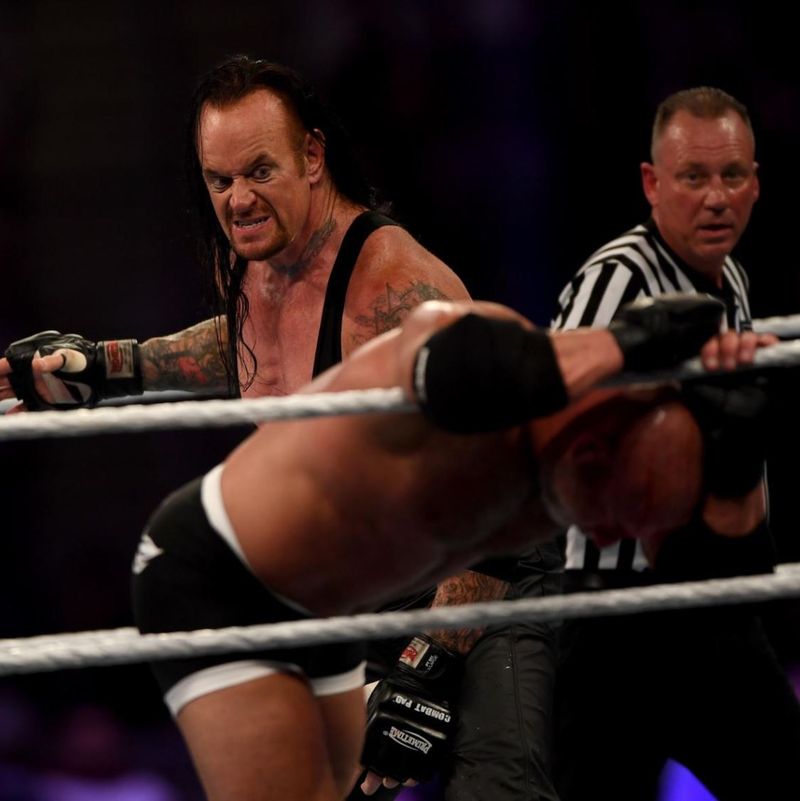 Goldberg vs. Undertaker at Super ShowDown