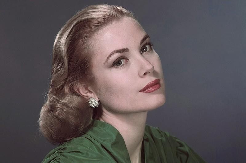 Grace Kelly's hairstyle