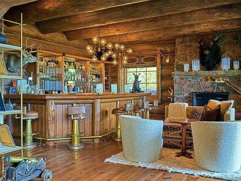 Greg Norman's bar and living room