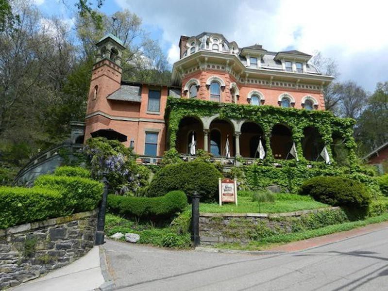 Harry Packer Mansion Inn