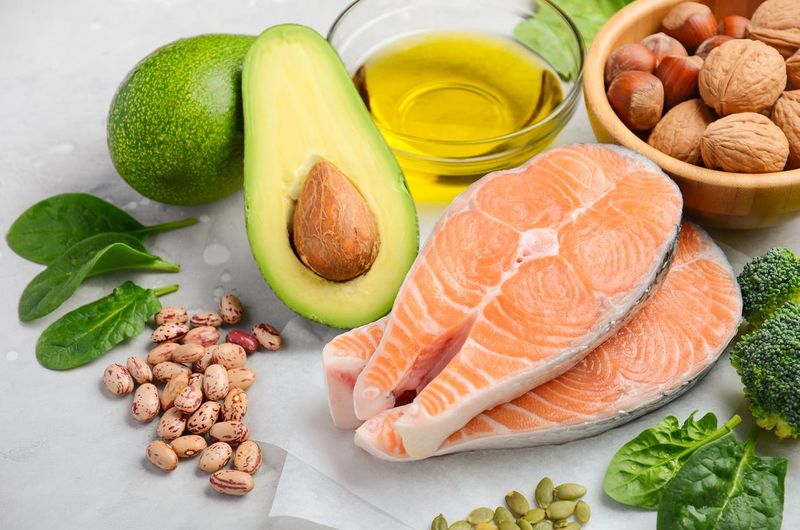 Healthy heart foods, including salmon and avocados