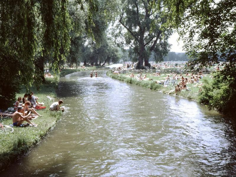 Historical photograph of the English Garden in Munich