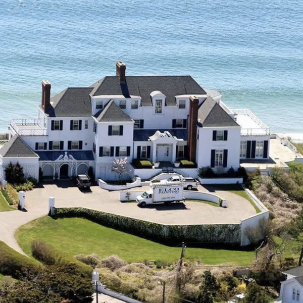 Inside Taylor Swift’s Many Beautiful Houses and Condos