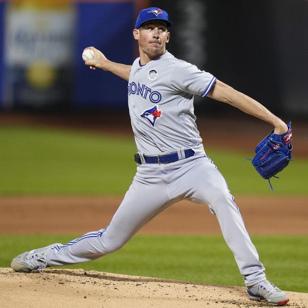 Toronto Blue Jays' Chris Bassitt pitches during the first inning of the team's baseball game against the New York Mets on Friday, June 2, 2023, in New York. (AP Photo/Frank Franklin II)