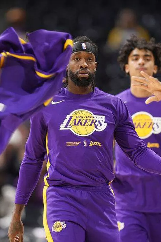 Anyone wish they brought back some variation of this jersey? After years of  asking for it, we only got it for a single season. Honestly love these vintage  Laker colors. : r/lakers