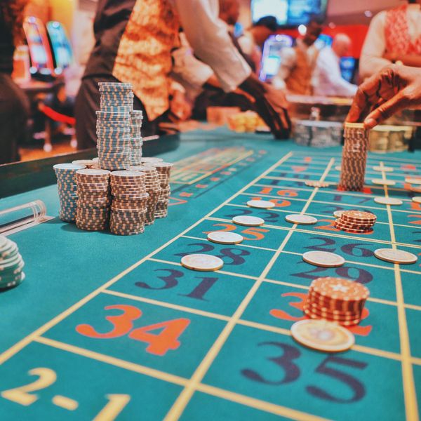 A Guide to Understanding Casino Etiquette