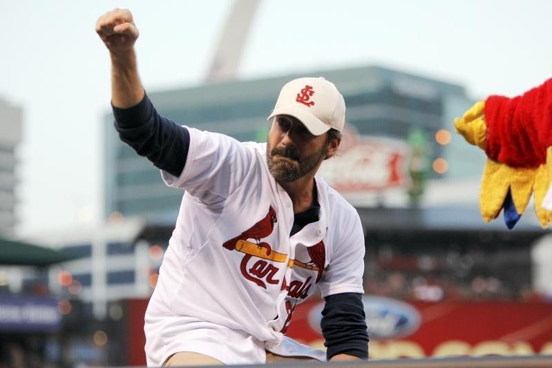 Jon Hamm throws out first pitch at St. Louis Cardinals game