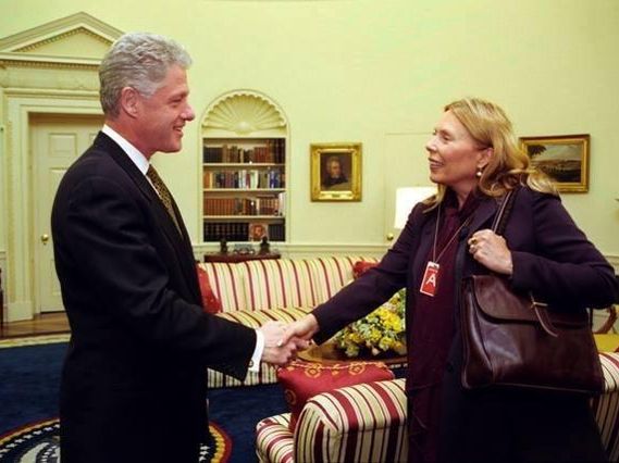 Joni Mitchell and Bill Clinton in the Oval Office