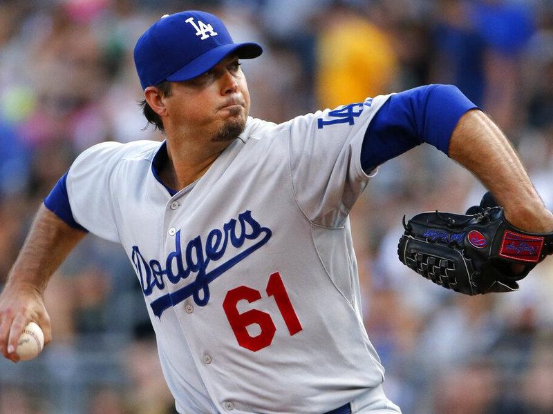 Josh Beckett pitching for Los Angeles Dodgers