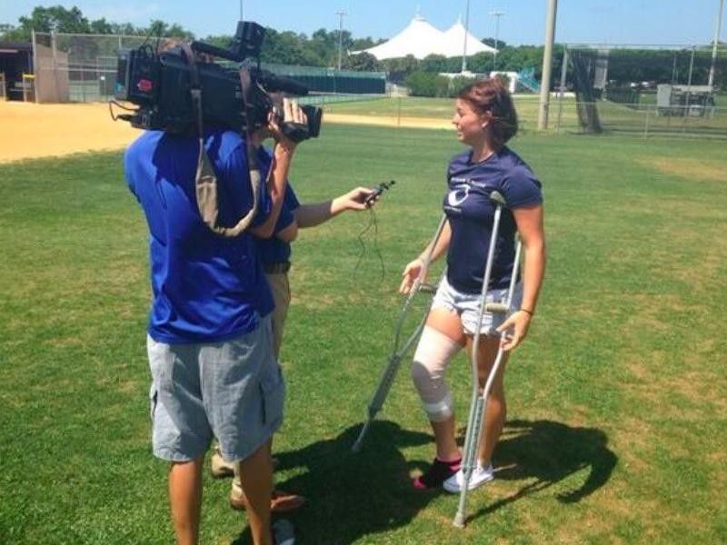 Kara Oberer speaking to Fox News reporters after her injury