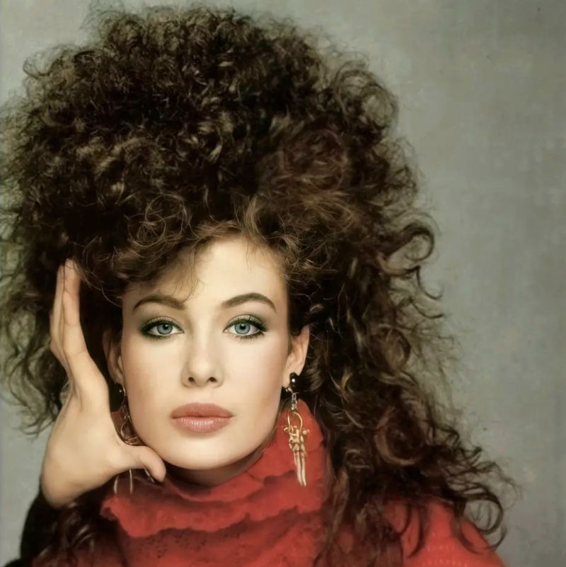 Kelly LeBrock at '80s model photo shoot