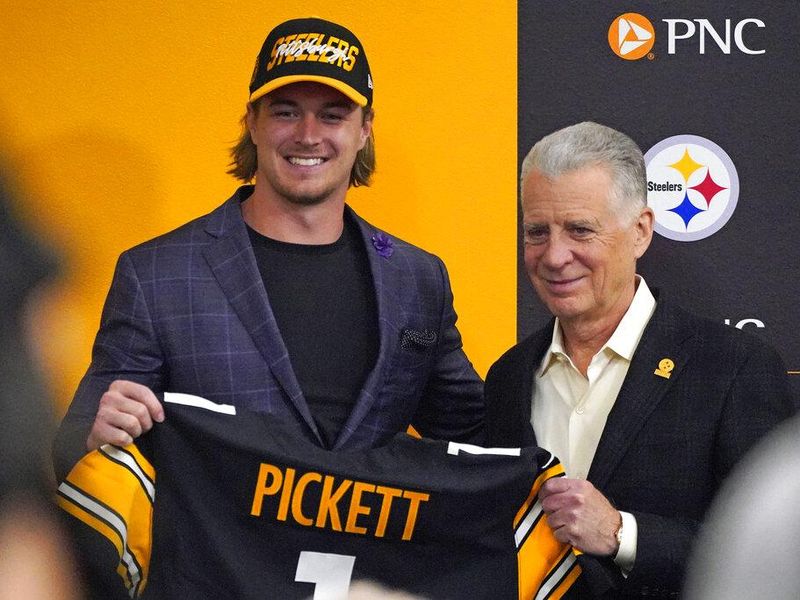 Kenny PIcket and Art Rooney II