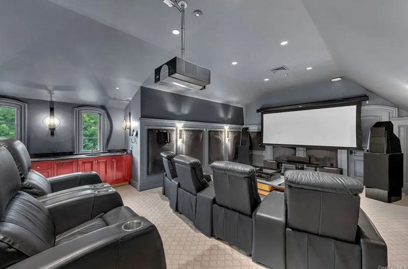 Large home theatter