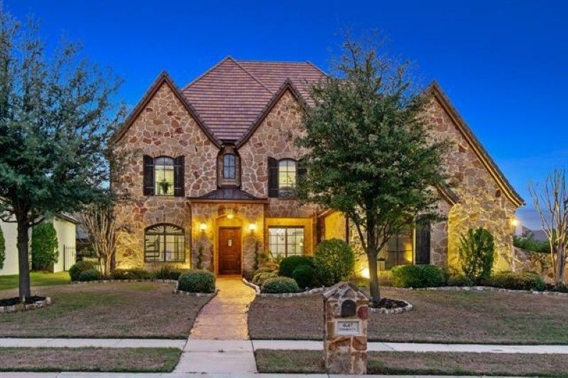 Large house in the Dallas-Fort Worth Area