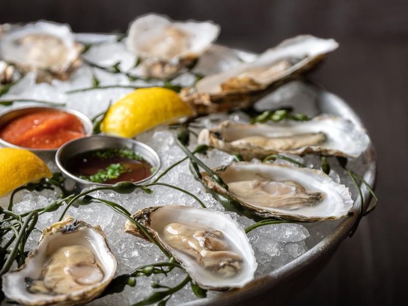 Le Diplomate oysters