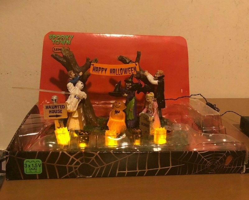 Lemax Spooky Town Decorating for Halloween #24477