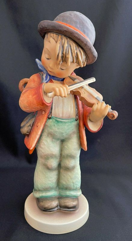 Little Fiddler Hummel figurine
