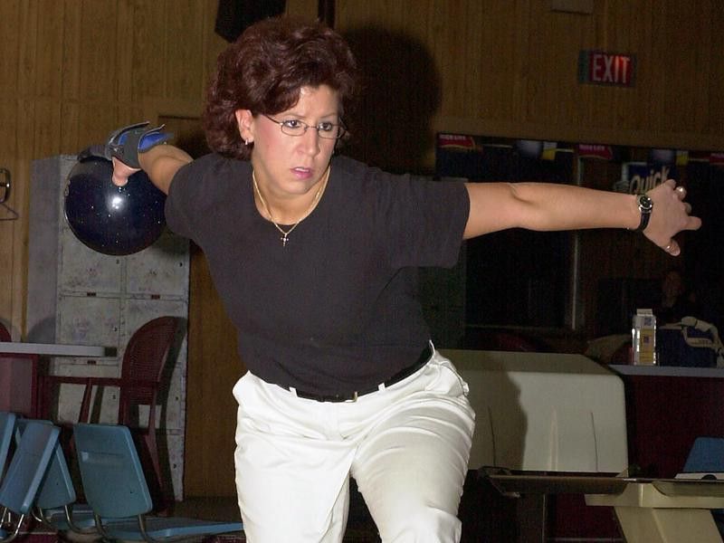 Liz Johnson bowling