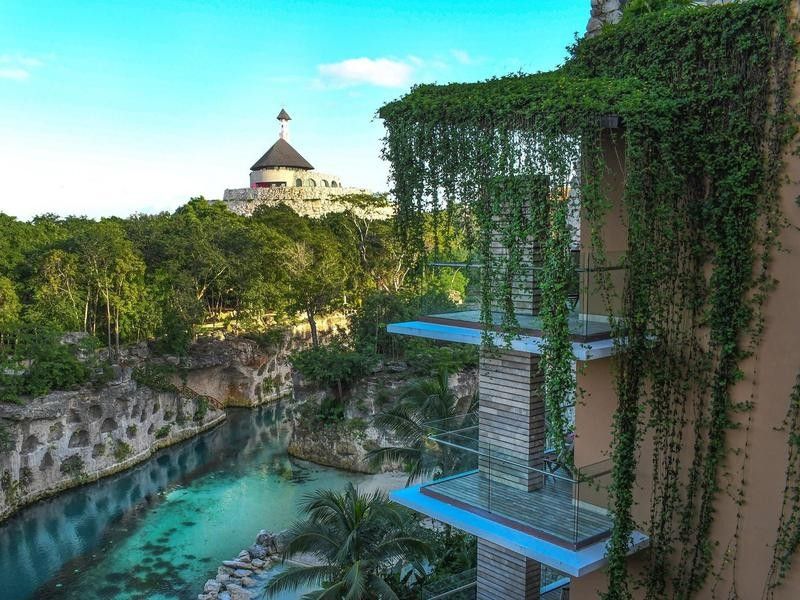Luxury eco hotel in Mexico