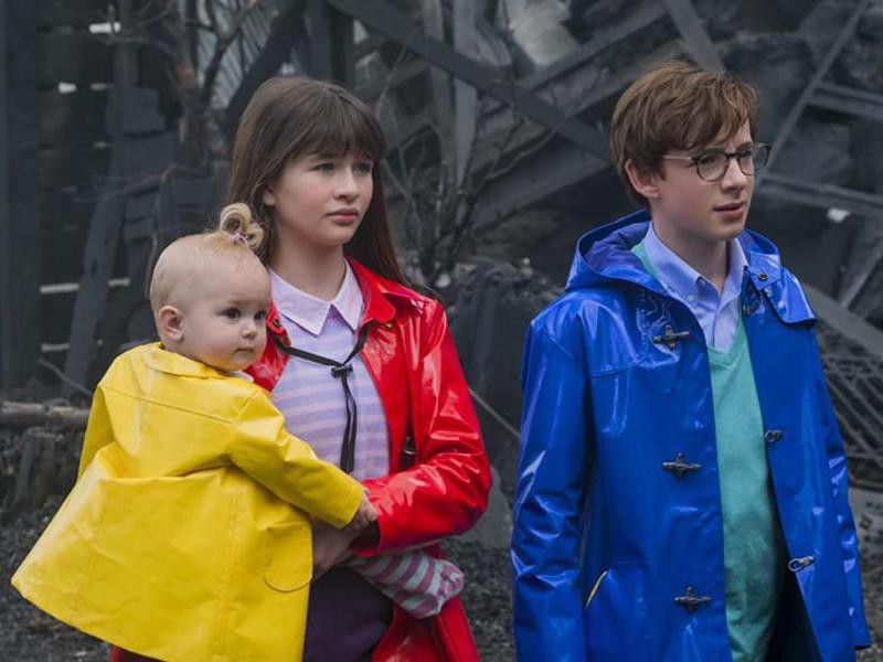 Malina Weissman, Louis Hynes, and Presley Smith in A Series of Unfortunate Events
