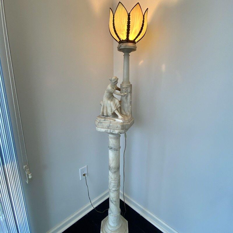 Marble Statue Lamp