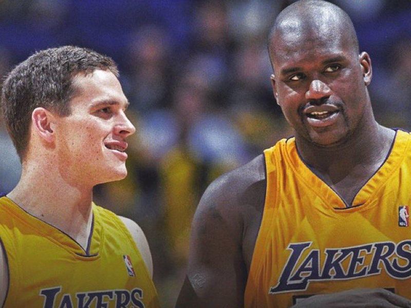 Mark Madsen and Shaquille O'Neal