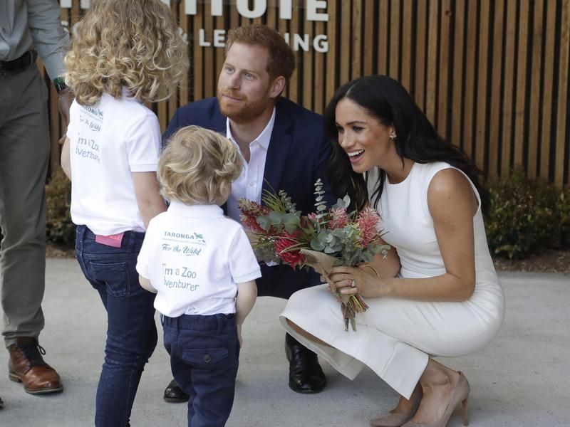 Markle with child