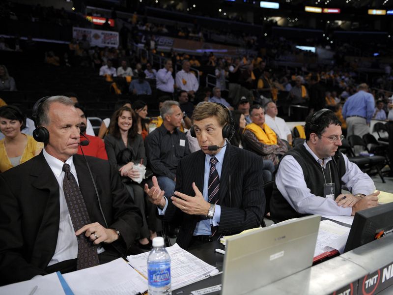 Marv Albert talk before Los Angeles Lakers play San Antonio Spurs