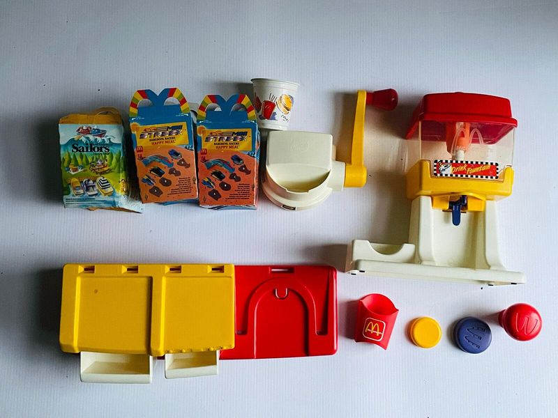 Mattel Mcdonald's Happy Meal Magic Snack Maker 1993 items