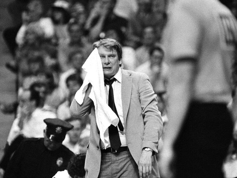 Milwaukee Bucks head coach Don Nelson