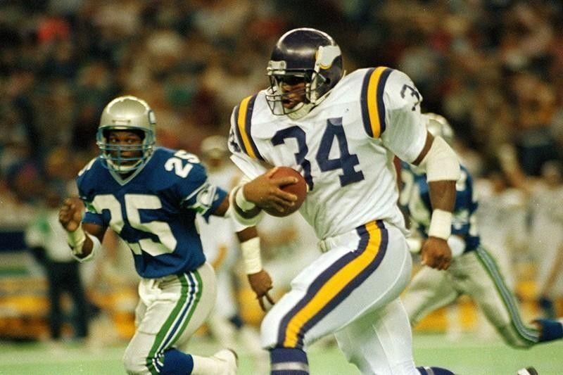 Minnesota Vikings running back Herschel Walker in 1990
