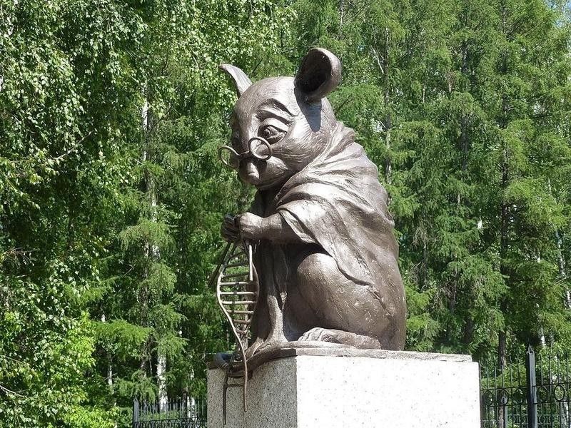 Monument to Lab Mice in Russia