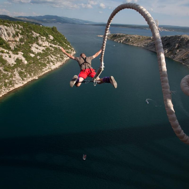Most Places to Bungee Jumping | Far & Wide