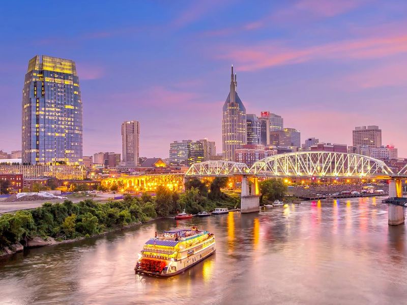 Nashville, Tennessee, downtown skyline at twilight