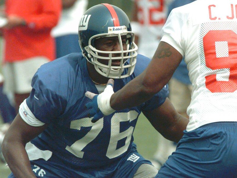 New York Giants offensive tackle Lomas Brown