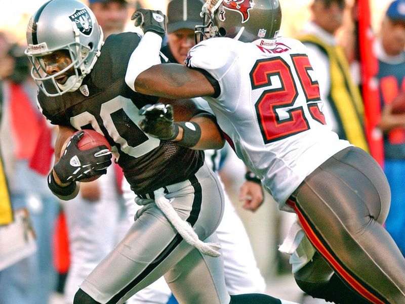 Oakland Raiders wide receiver Jerry Rice