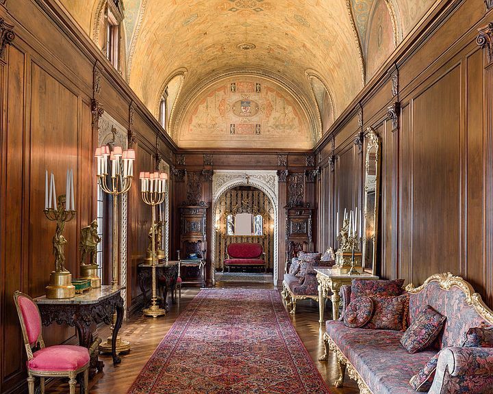 Opulent Chicago mansion