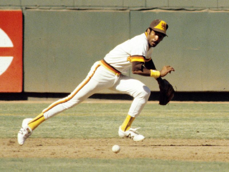Ozzie Smith making a play with the San Diego Padres