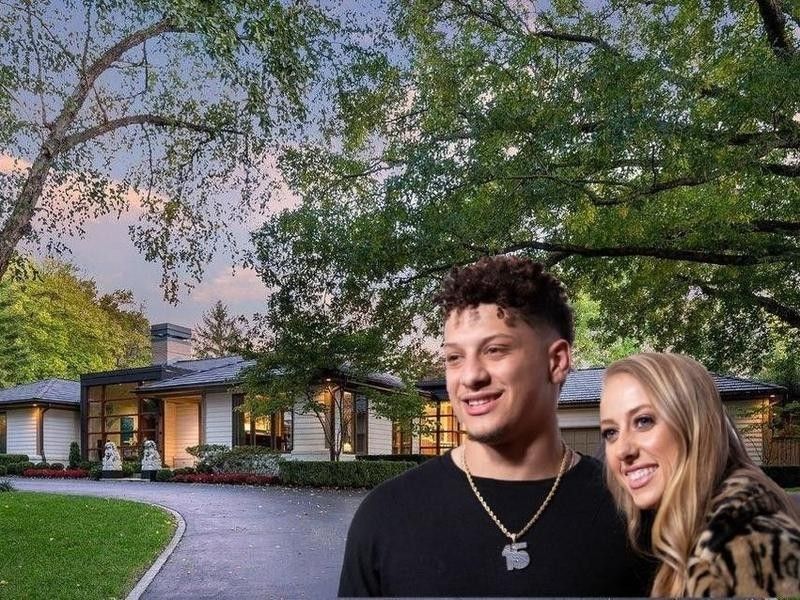You Won't Believe The Expensive AF Gifts NFL Star Patrick Mahomes