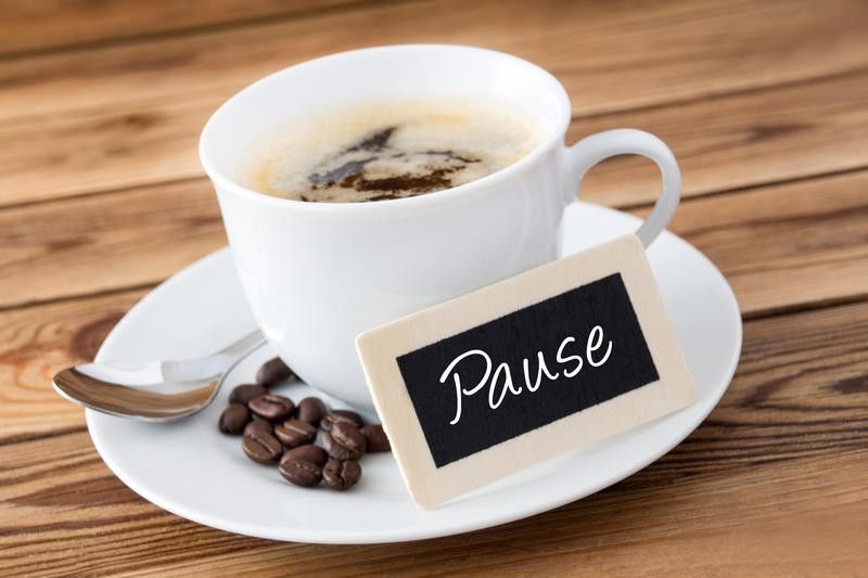 Pause sign by coffee