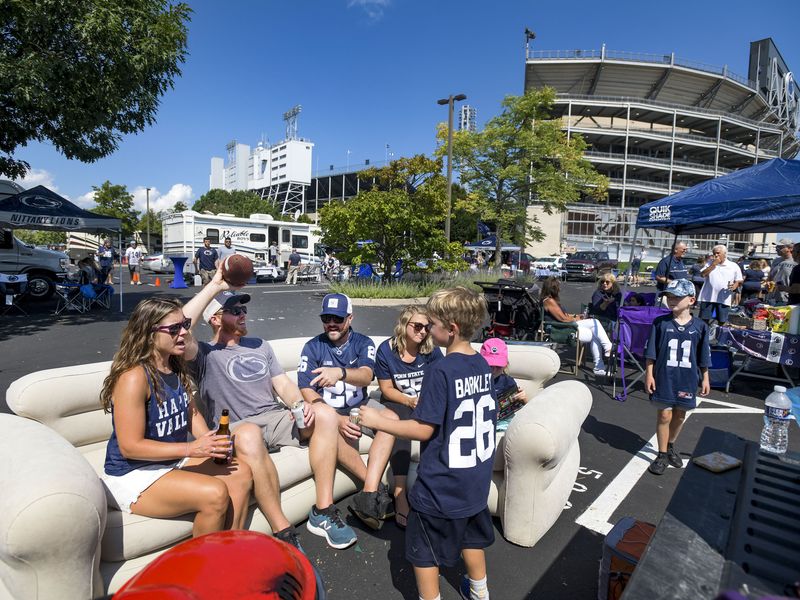 Penn State fans tailgating