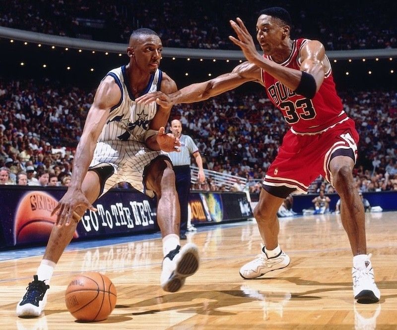 Penny Hardaway driving to the basket