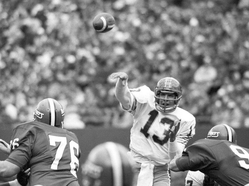 Pittsburgh quarterback Dan Marino