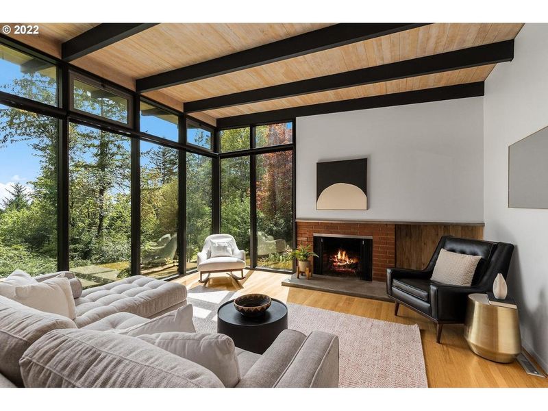 Portland mid-century modern home's living room