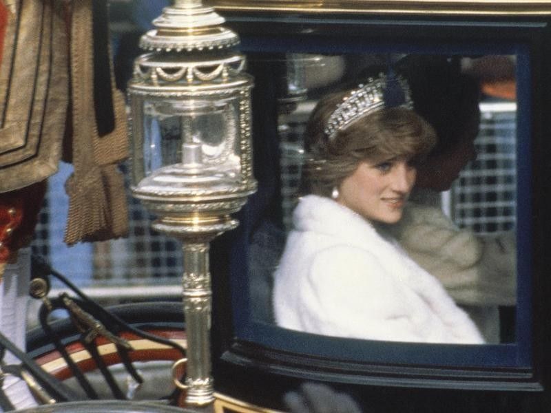Princess Diana in the Lover's Knot Tiara