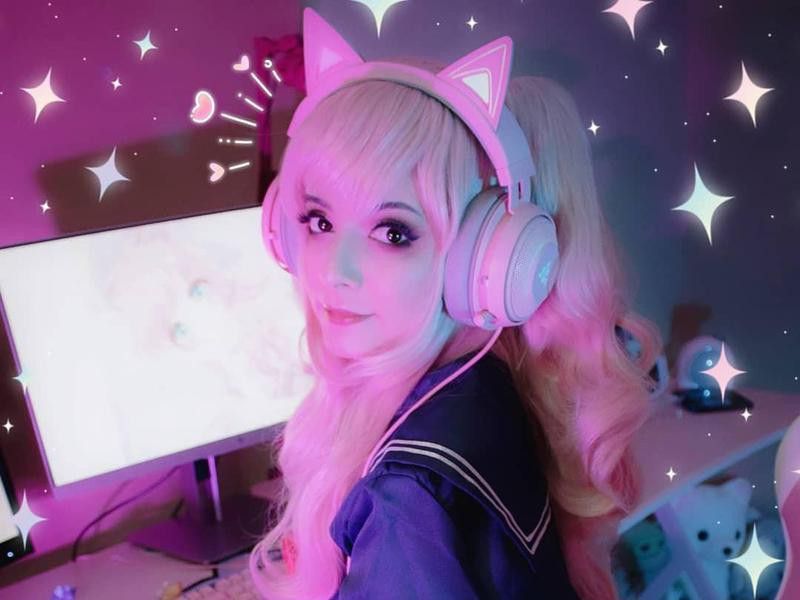 Razer Pink Kitty Gamer Girl Headphones