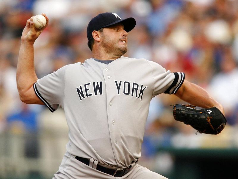 Roger Clemens pitching for New York Yankees