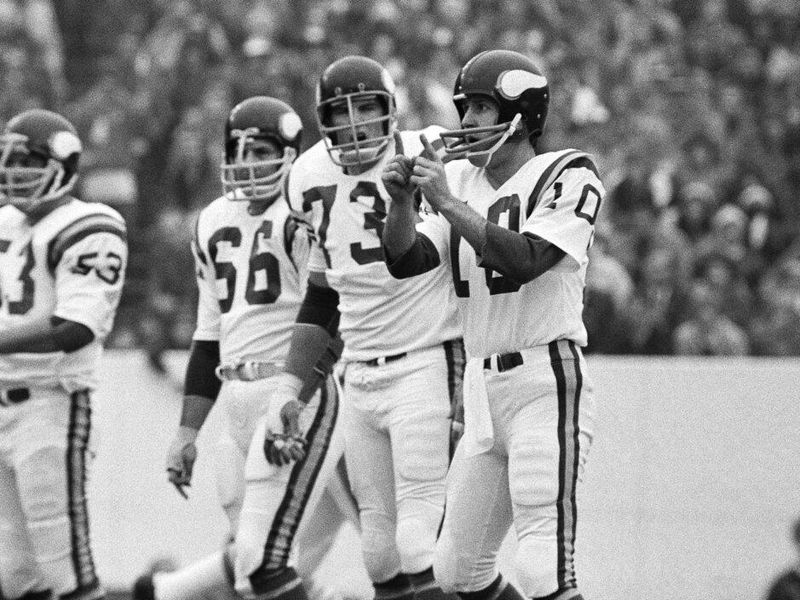 Ron Yary (No. 73) with Fran Tarkenton and Frank Gallagher