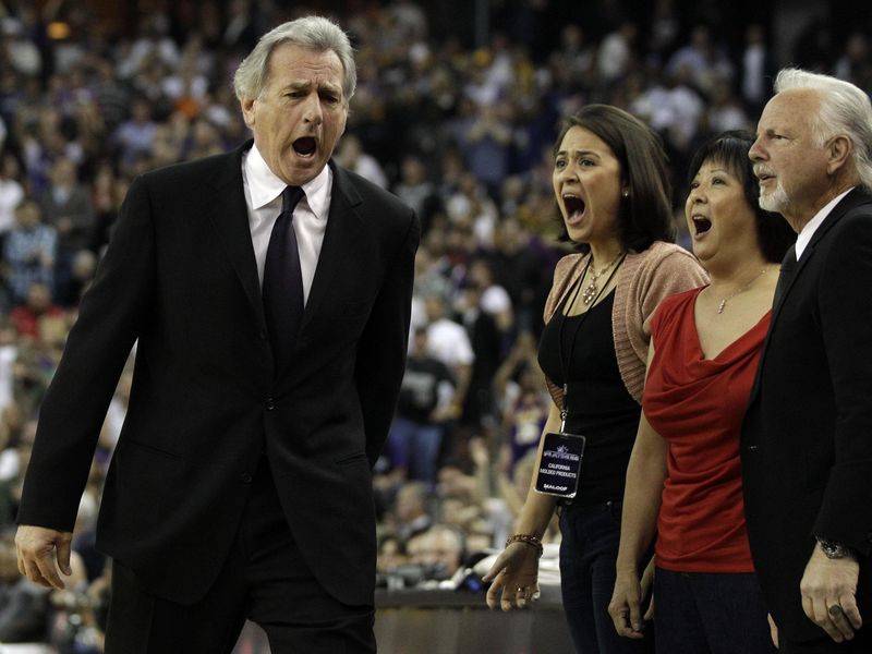 Sacramento Kings head coach Paul Westphal reacts