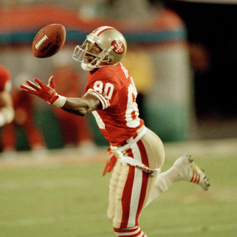 San Francisco 49ers wide receiver Jerry Rice makes fingertip catch
